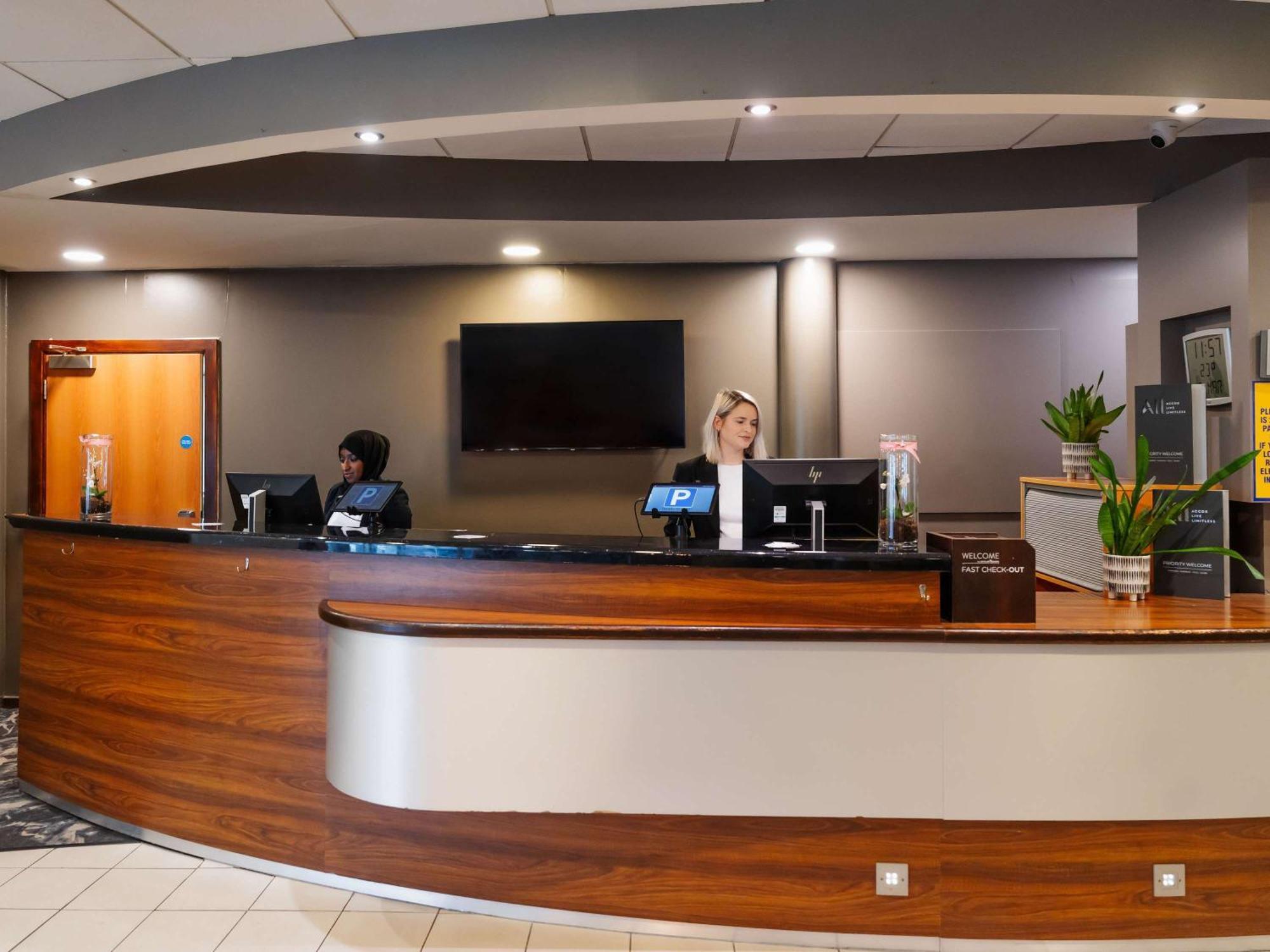 Novotel Milton Keynes Luaran gambar
